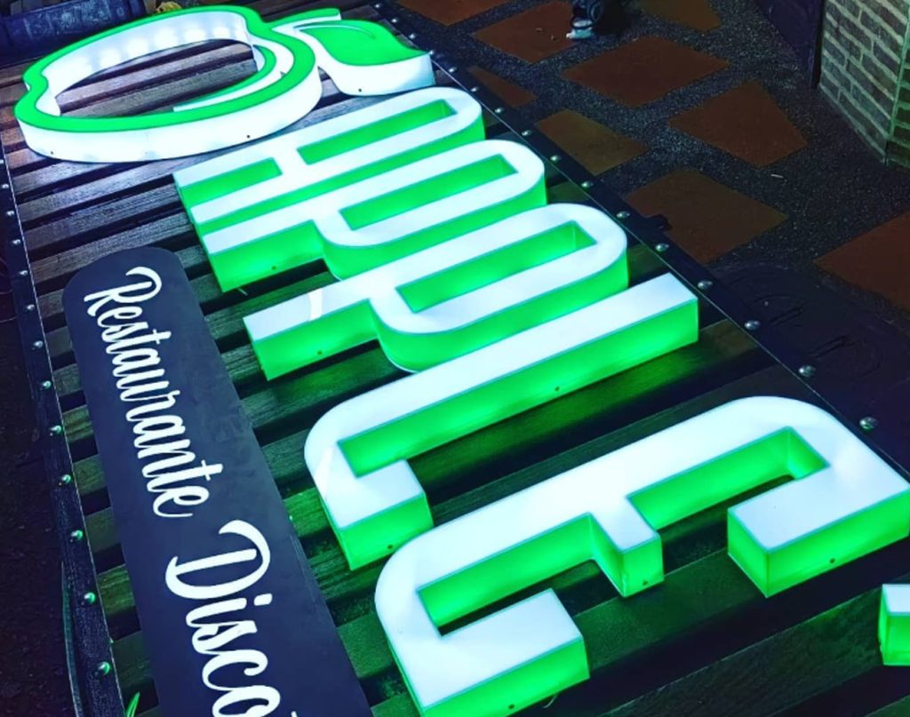 Ideas Grupo Creativo, Medellín, Avisos luminosos,